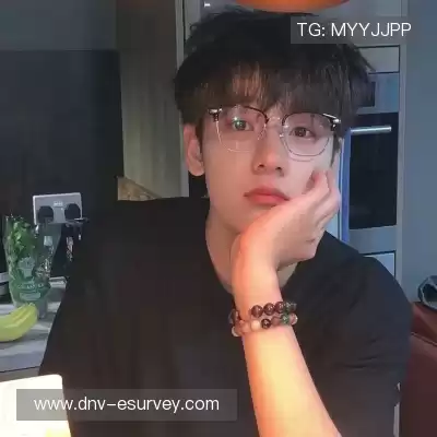 屈俪